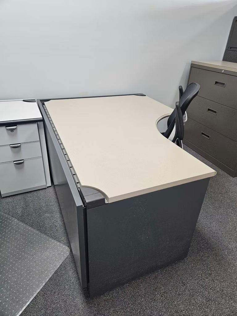 Desks/Conference Tables & Partition Panels 7