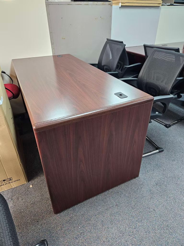 Desks/Conference Tables & Partition Panels 70