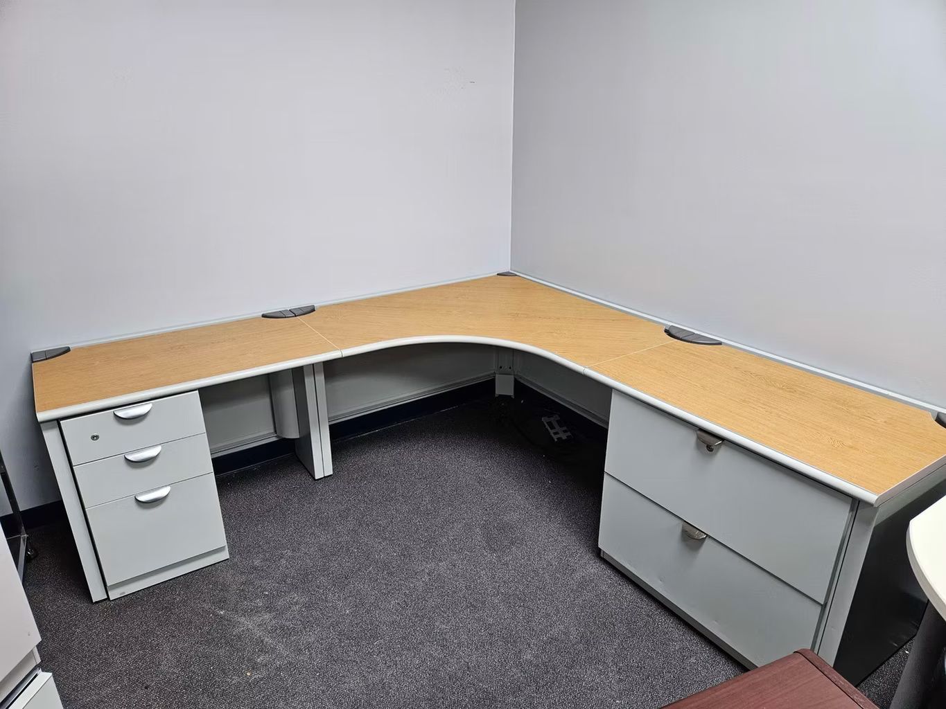 Desks/Conference Tables & Partition Panels 72