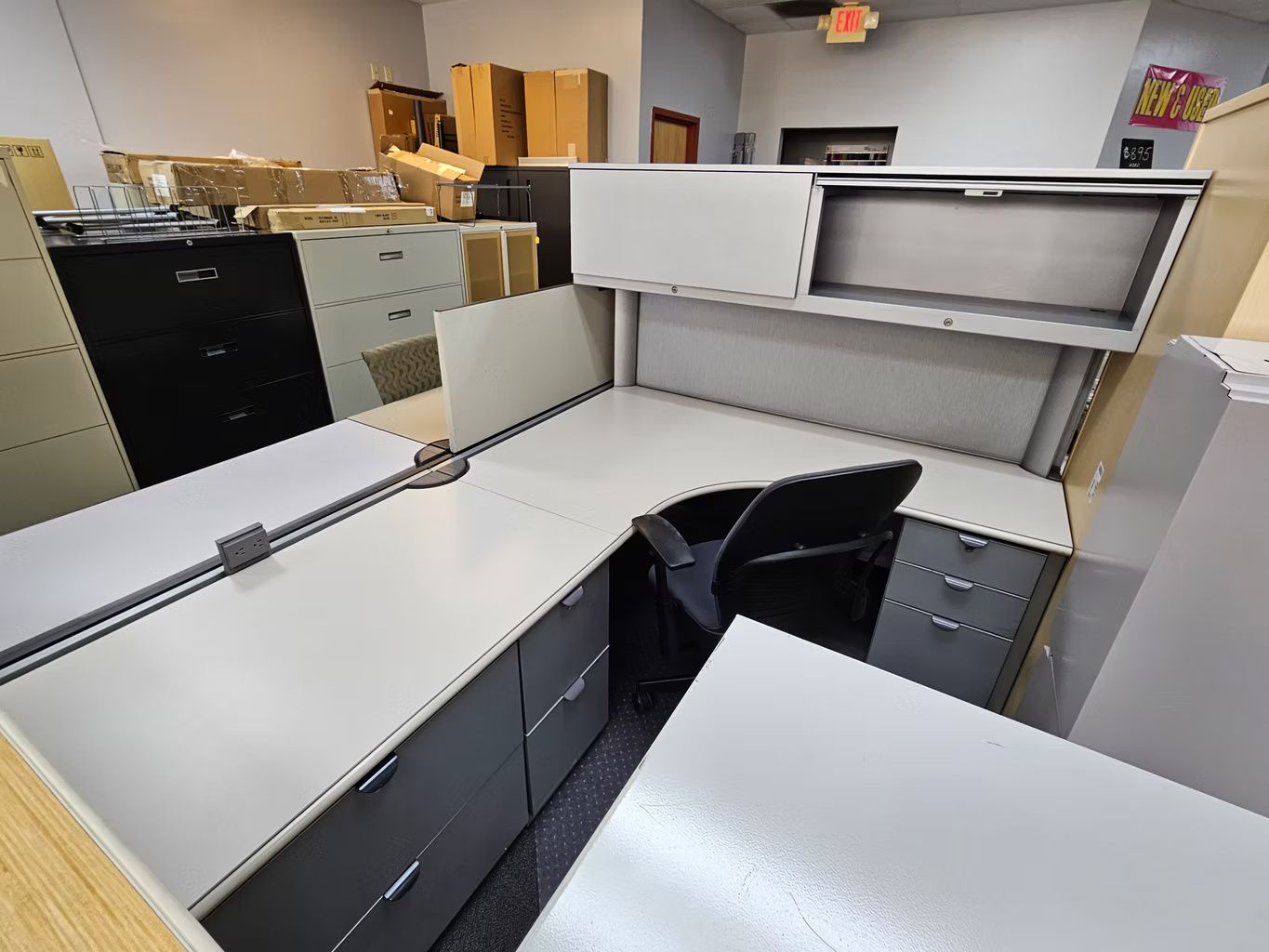 Desks/Conference Tables & Partition Panels 9