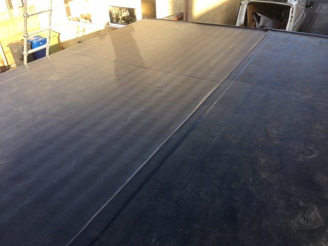 Flat roof installations