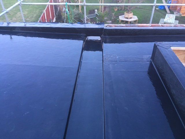 Flat roof installations