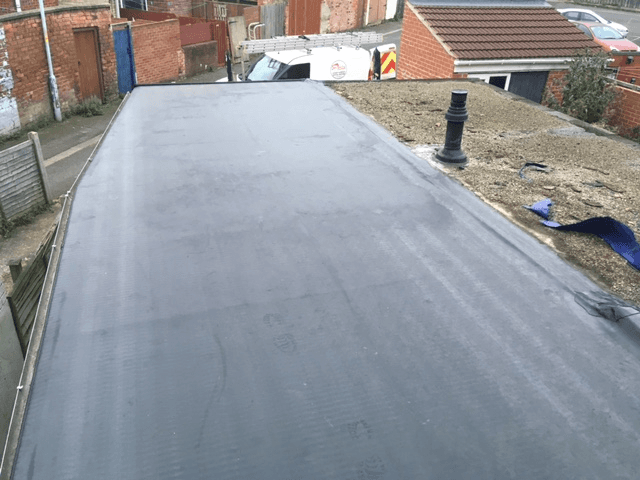 Flat roof installations