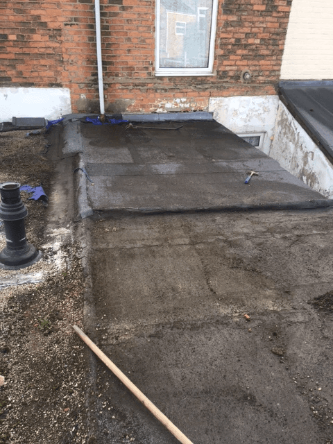 Flat roof installations