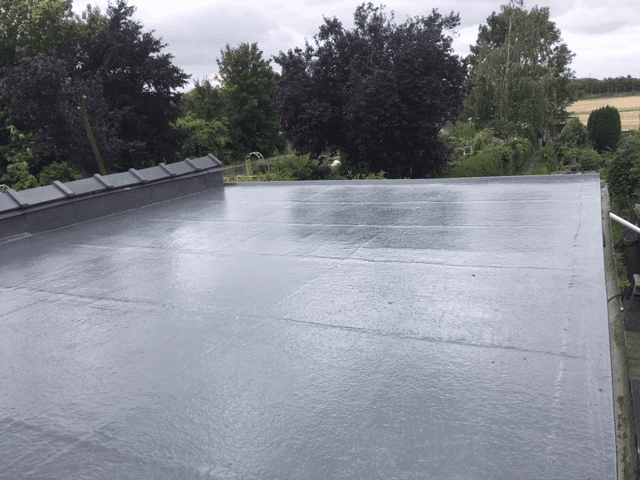 Flat roof installations