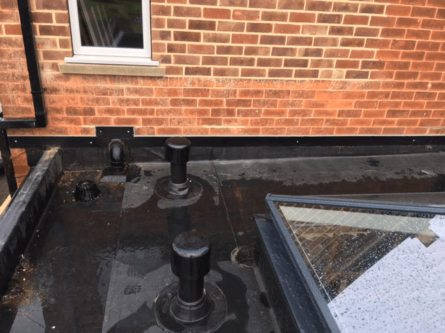 Flat roof installations