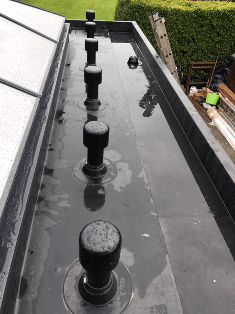 Flat roof installations