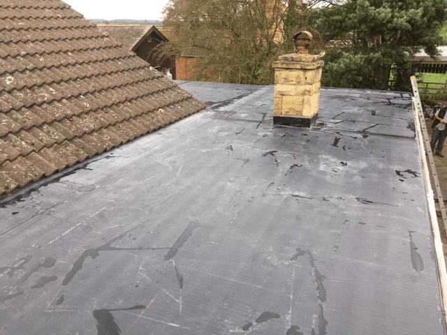 Flat roof installations