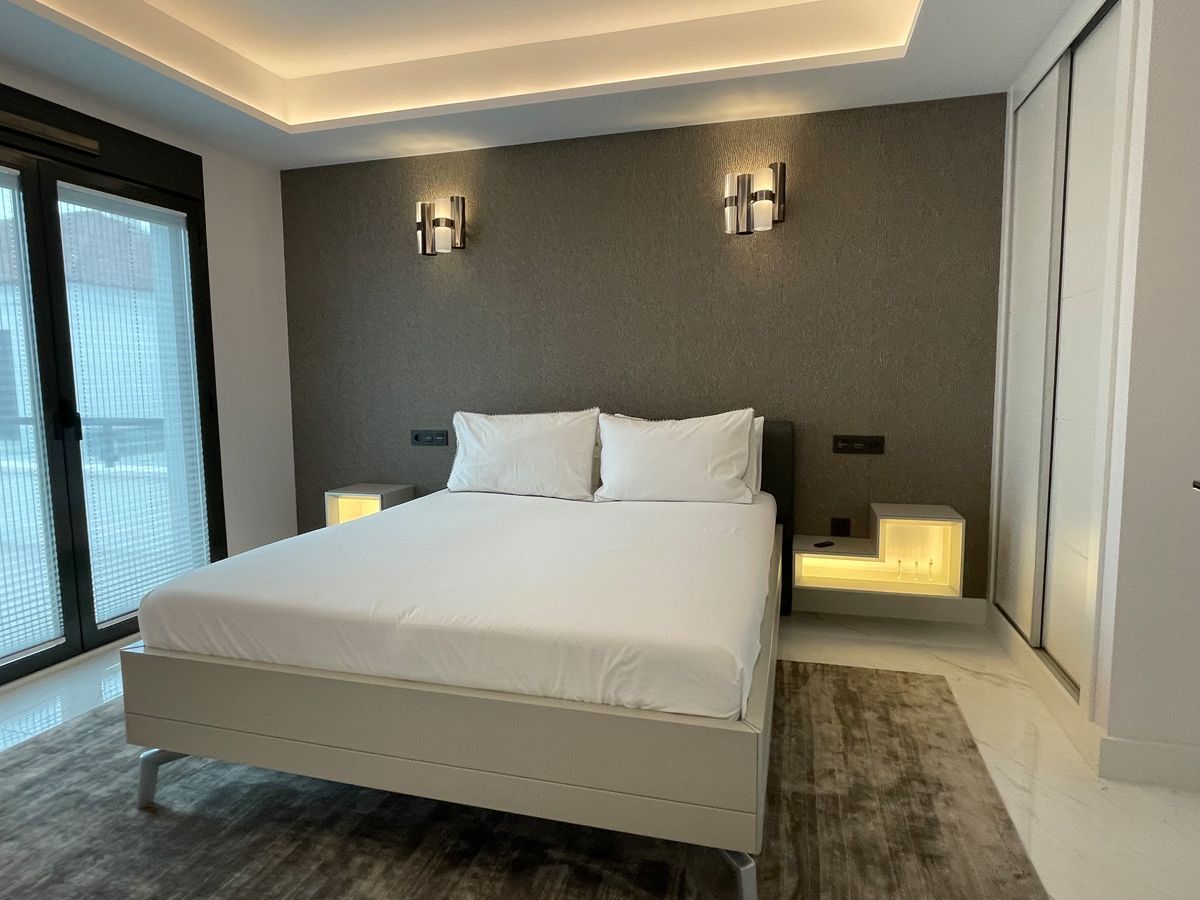 Luxury bedroom furniture project in Mijas by VIP Environment