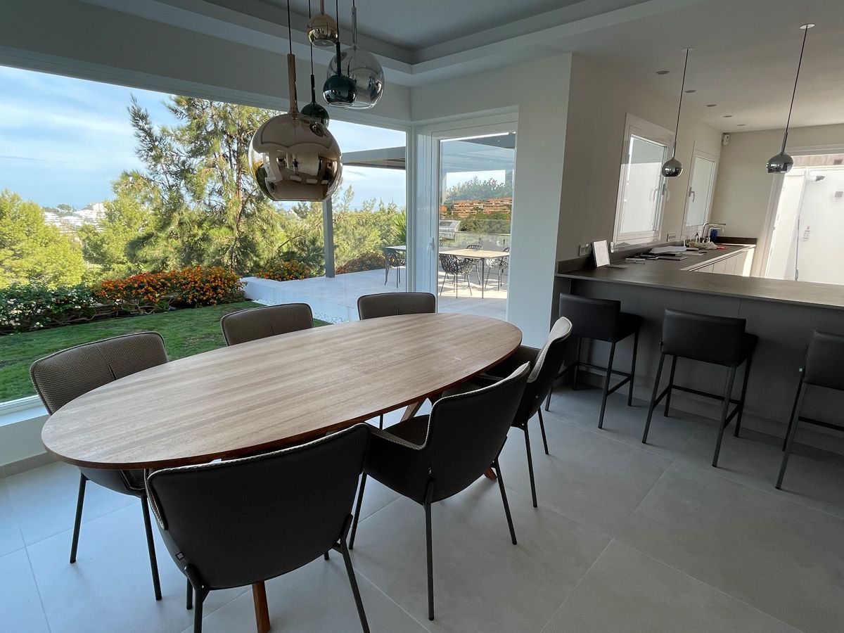 Luxury living room furniture project in a luxury home by VIP Environment