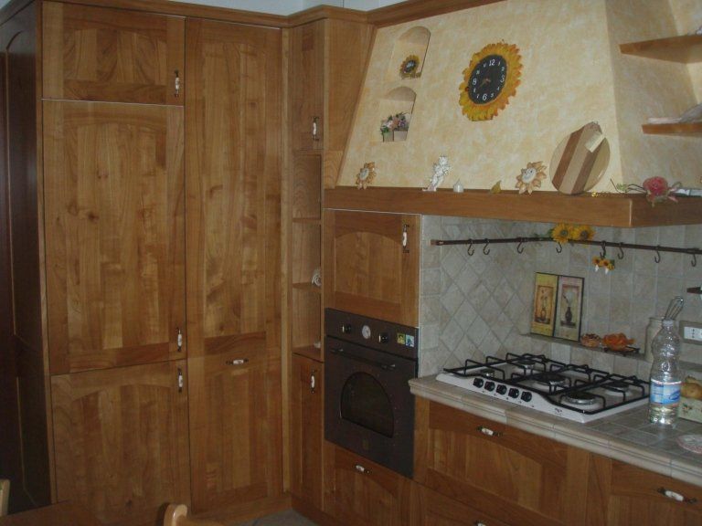 Mobili in legno per cucina