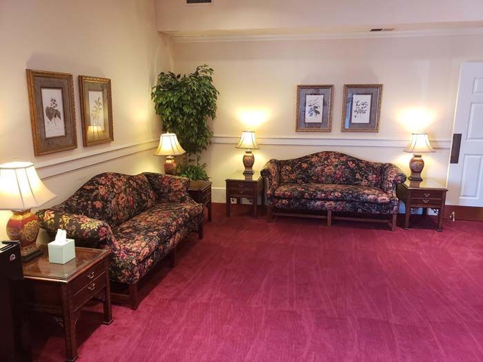 Several photos of Hux & Lipford Funeral Home In Mountain City, TN