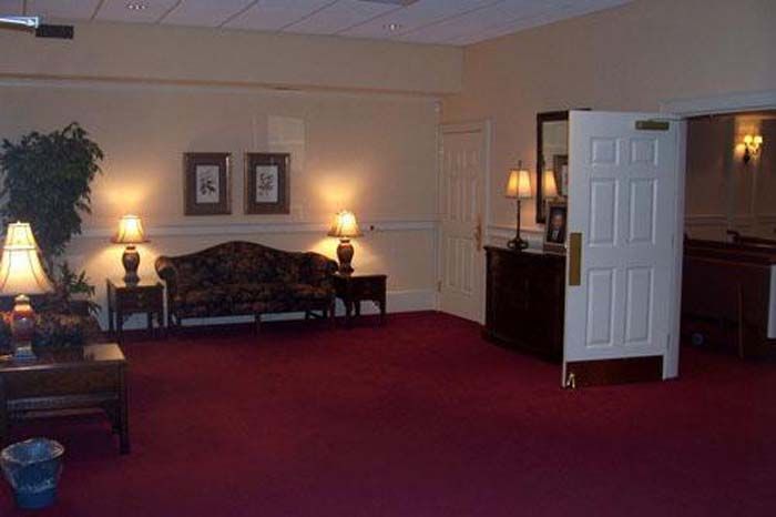 Several photos of Hux & Lipford Funeral Home In Mountain City, TN