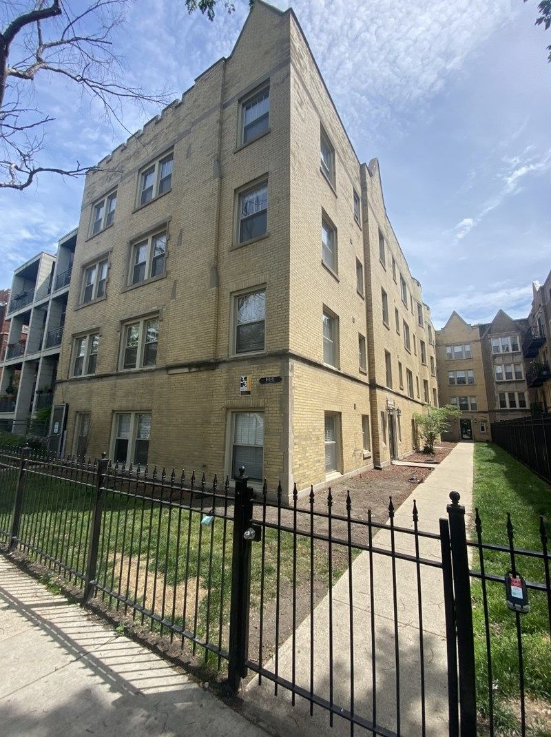 Ashland Apartments Building Photo