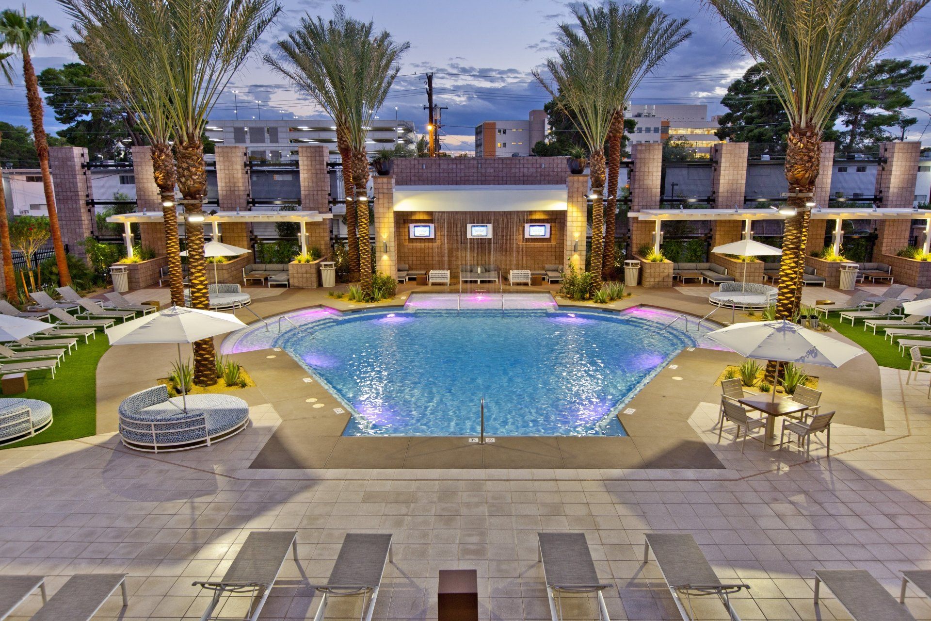 The Rays at Vegas Towers | Apartment Homes in Las Vegas, NV