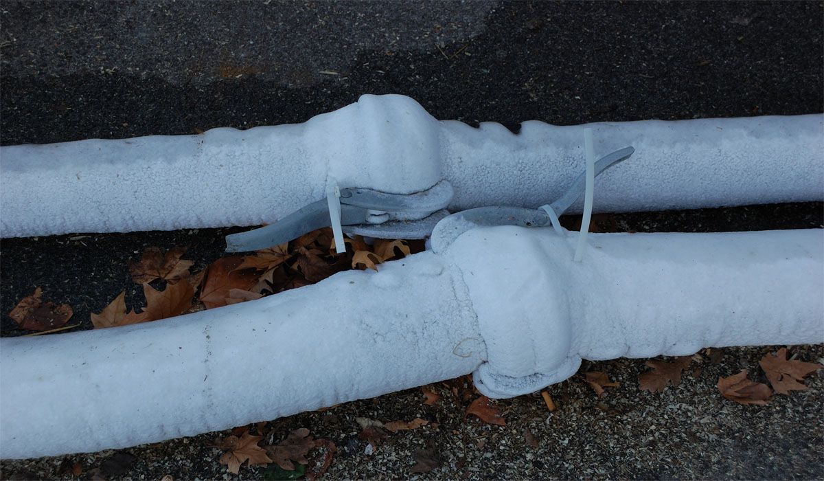 Frozen Pipe Warning Signs And How to Unfreeze Them