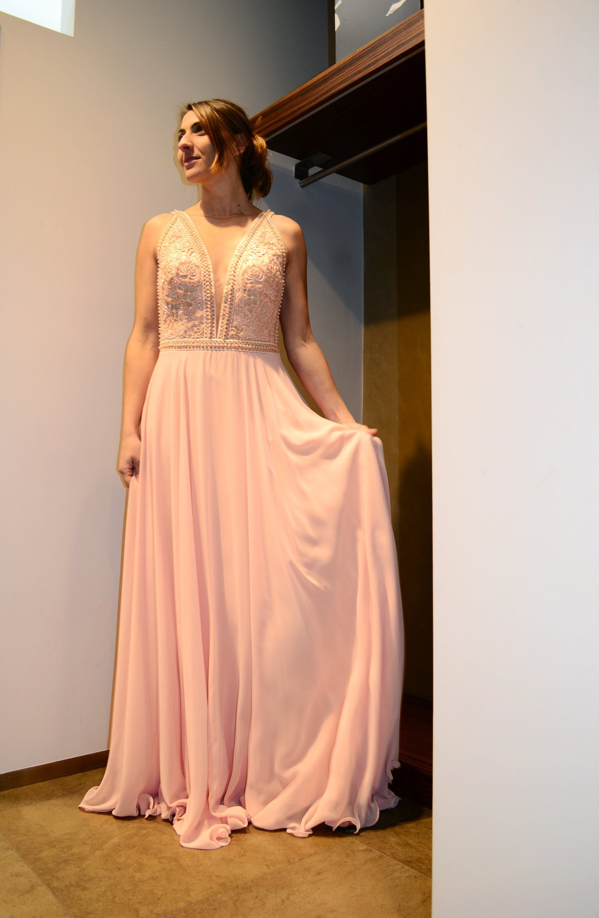 vestito da cerimonia rosa cipria senza spalline