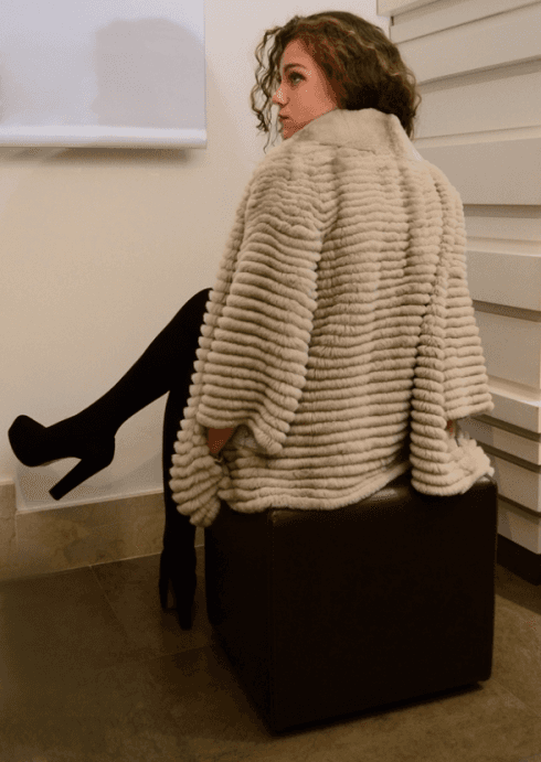 pelliccia corta da donna grigio perla