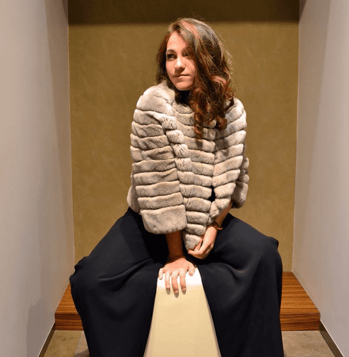 pelliccia beige corta da donna