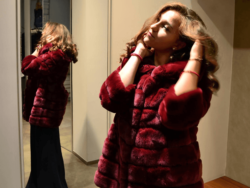 pelliccia rossa da donna