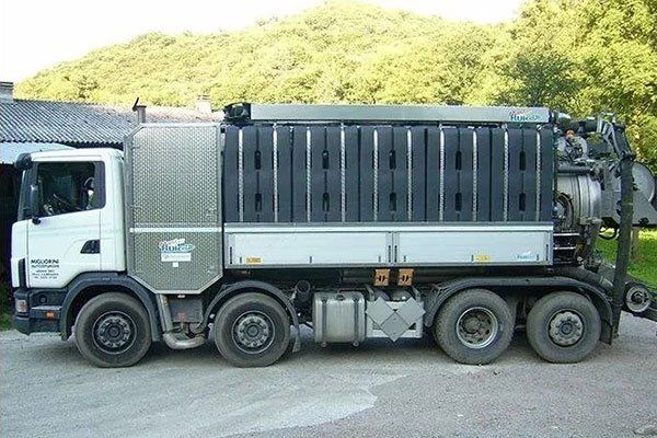 Camion per servizi di autospurgo