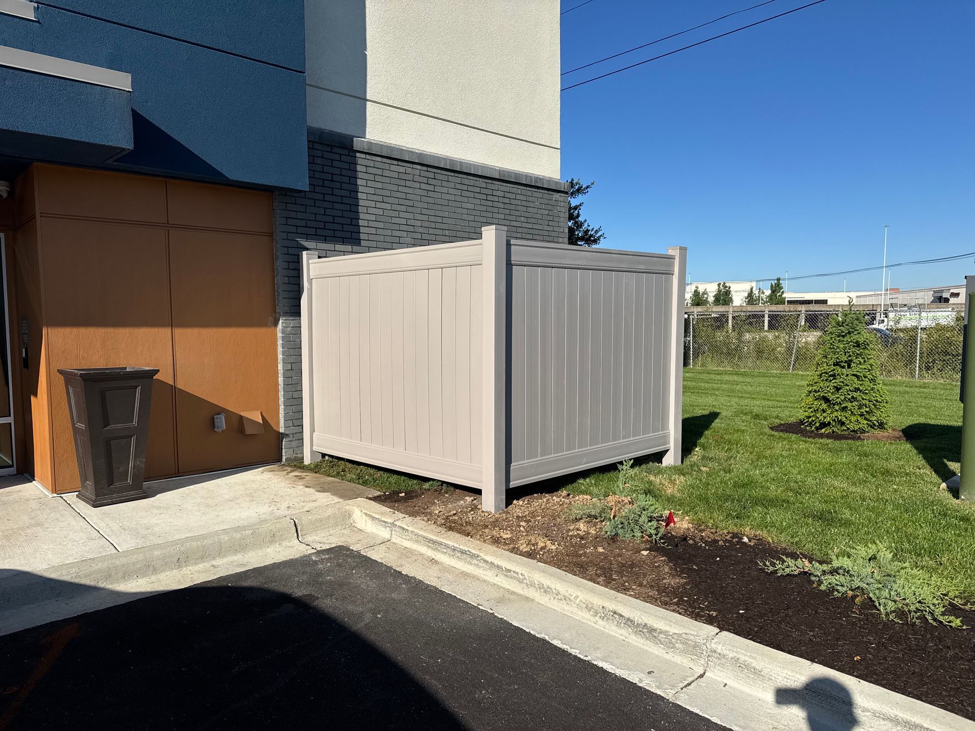 Vinyl Fences - Louisville, KY — Shatkoff Fencing