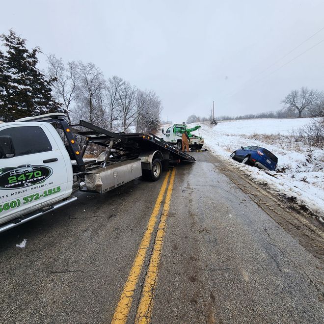 When You’ve Been in an Accident in Mobely, MO, 2470 Towing & Recovery Will Safely Tow Your Vehicle.