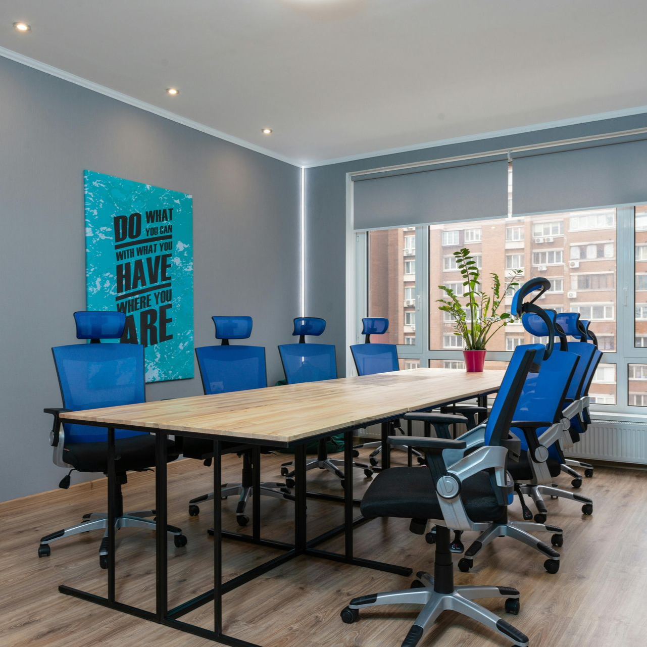 San Francisco businesses need spaces that scale efficiently in limited environments.