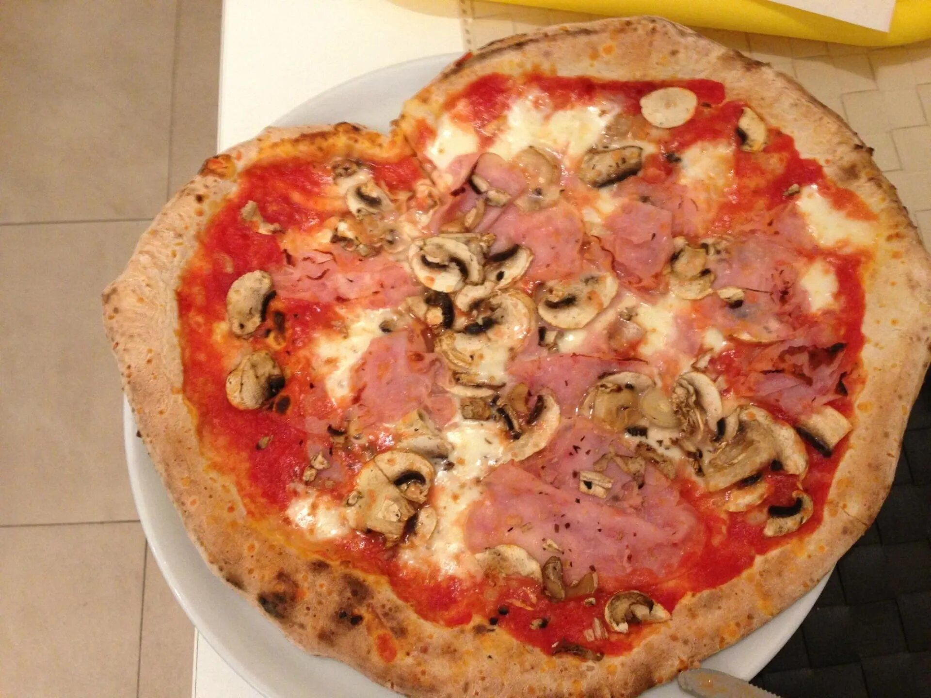 Pizza a forma di cuore