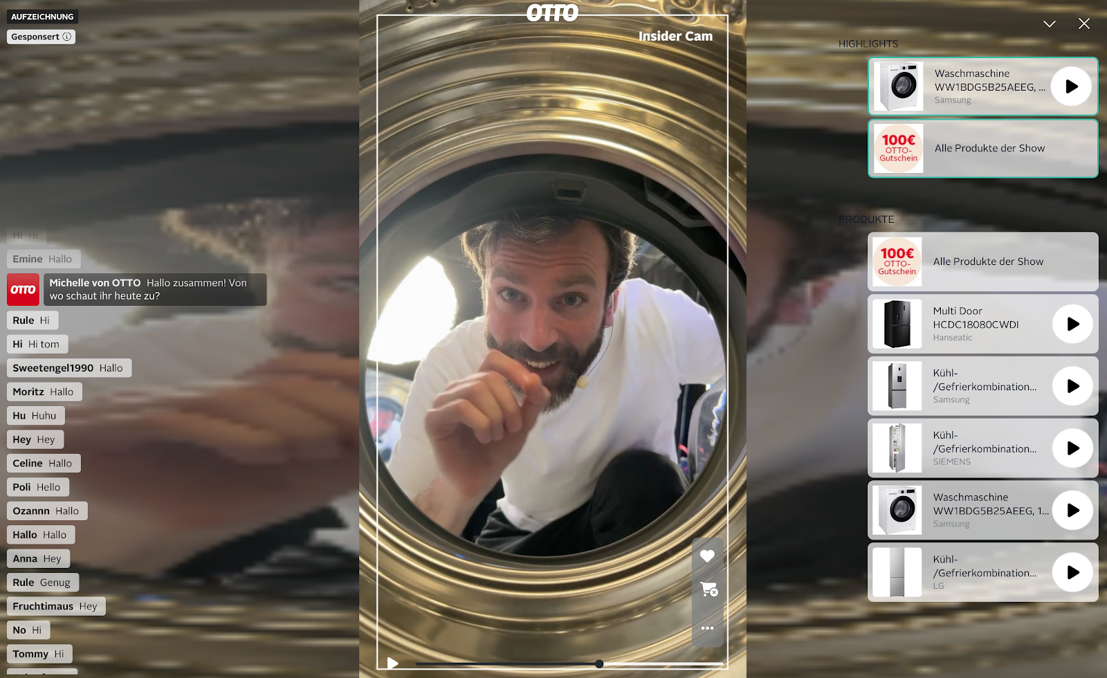 Eine Person blickt durch einen runden goldenen Rahmen auf eine digitale Benutzeroberfläche mit seitlichen Menüs, in denen Listen mit Optionen angezeigt werden.