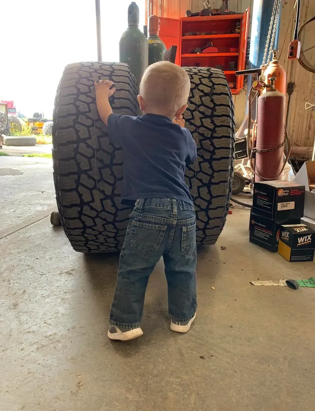 Shop Image | McNeese Tire L.C.