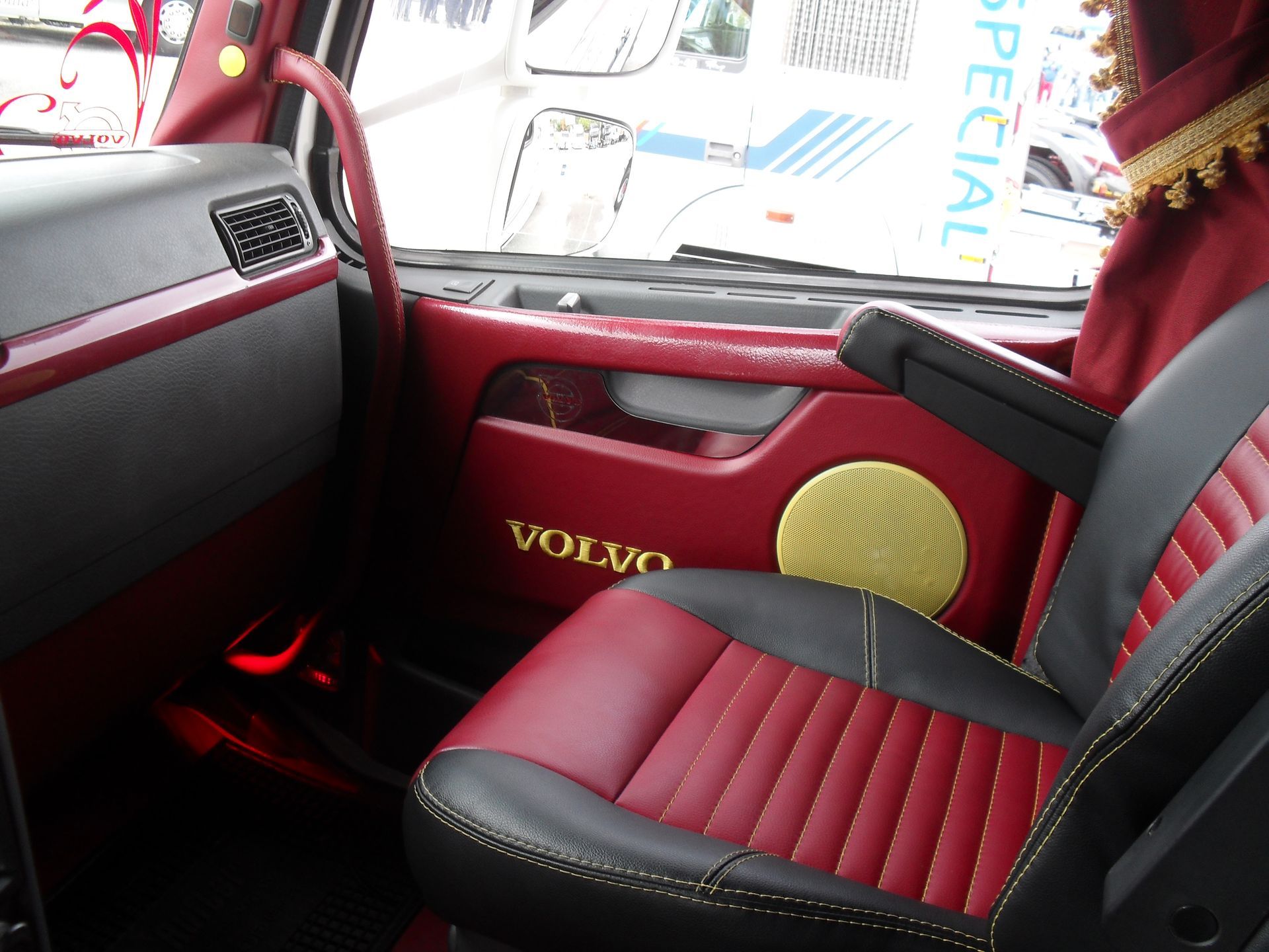 restauro tappezzeria camion