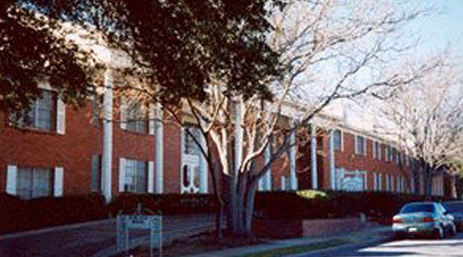 Plantation House Apartments