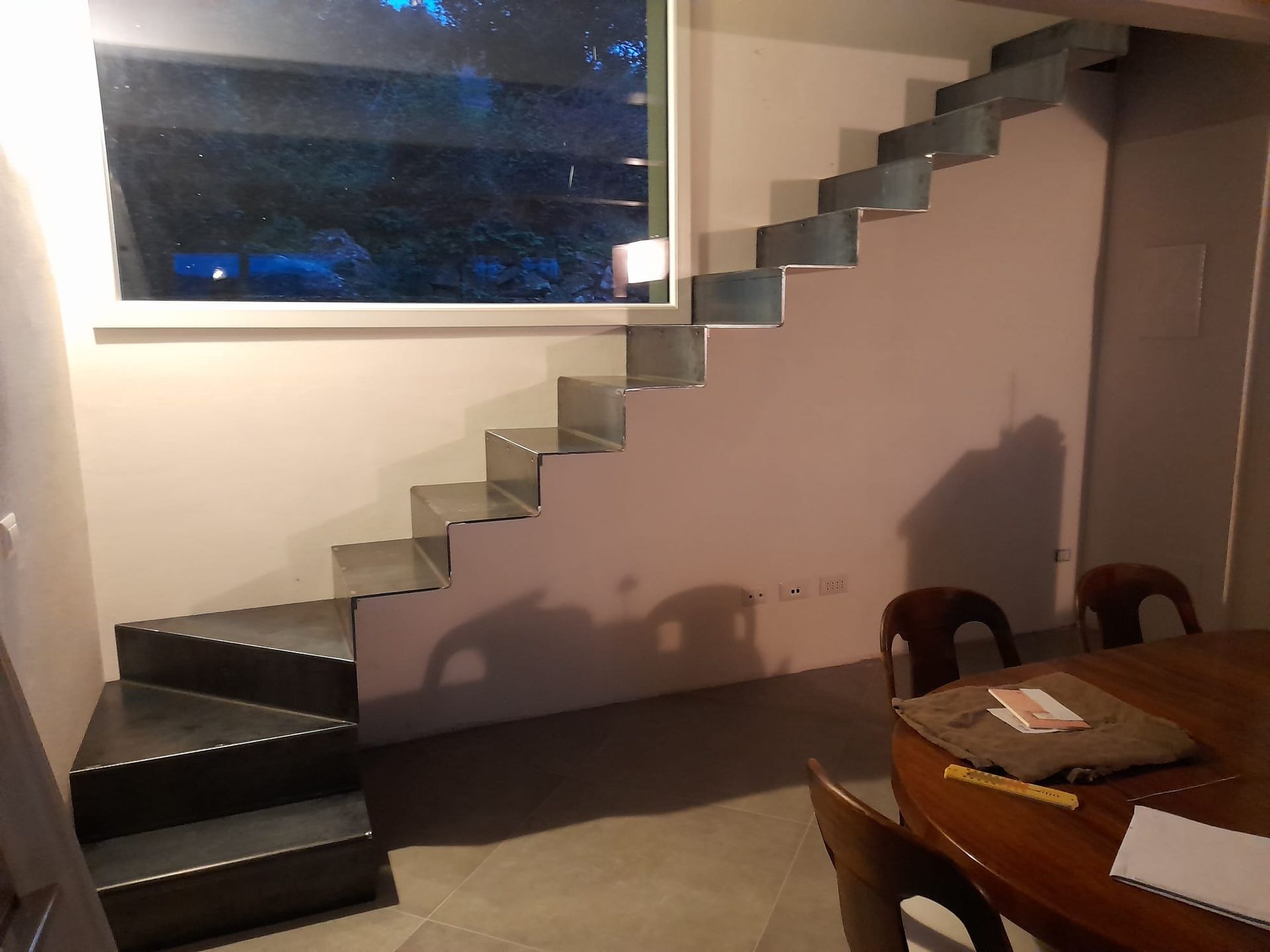 ringhiera metallo scala interna