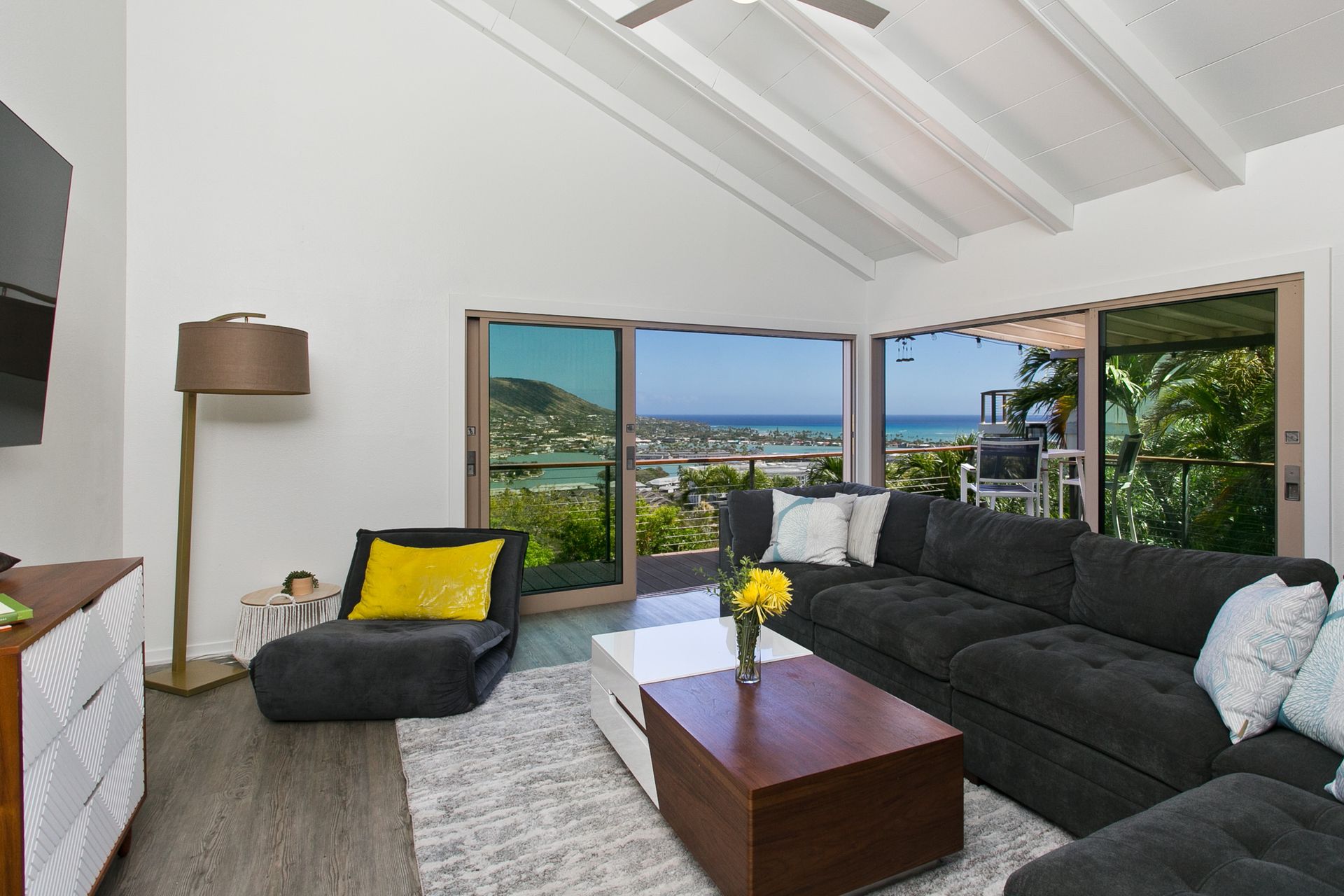 Kaahue Living Room — Kahala Area — Oahu Land Company, LLC