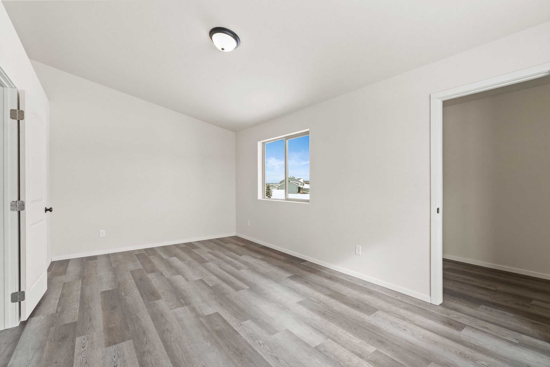 Fruitvale Townhomes upstairs room