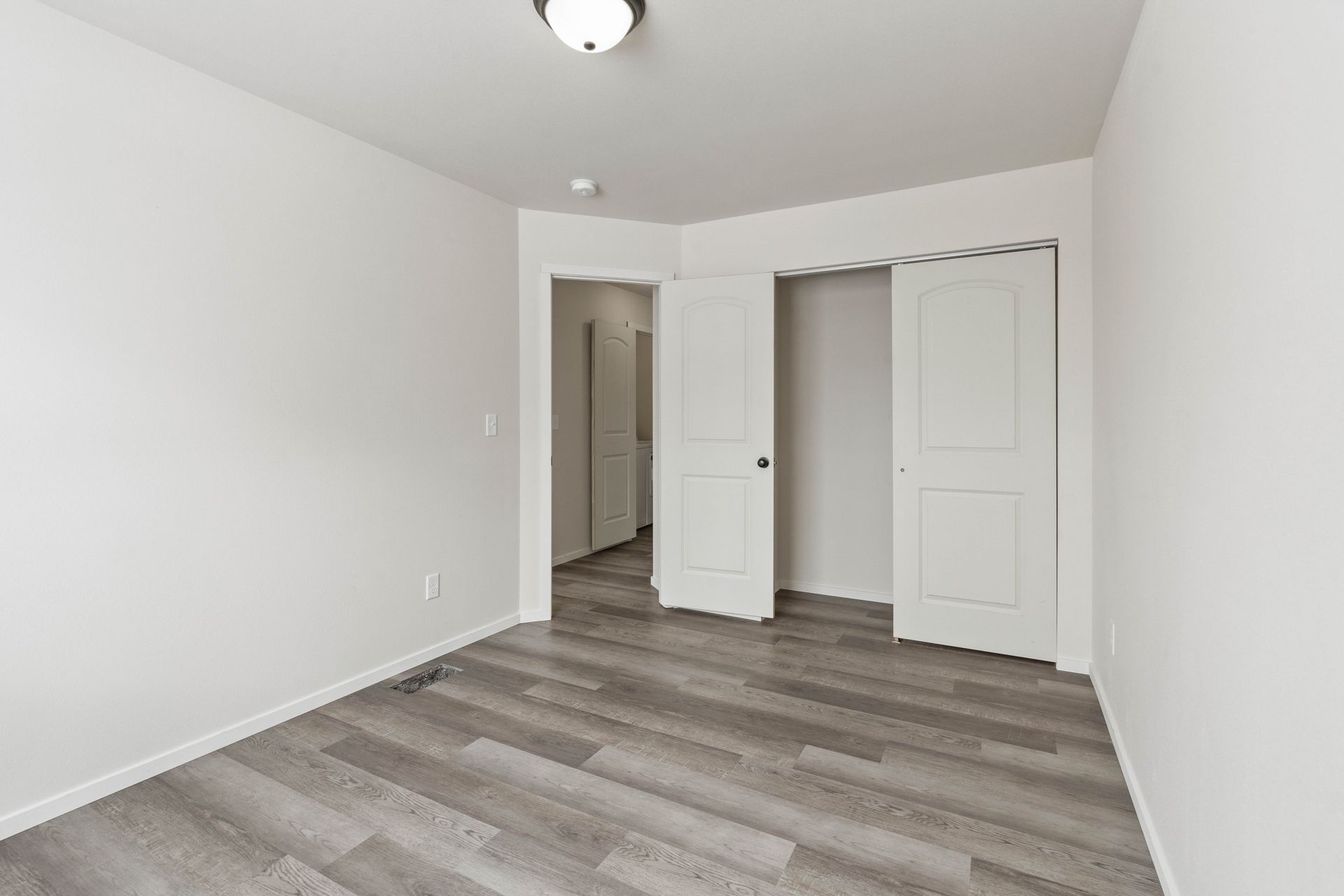 Fruitvale Townhomes closet