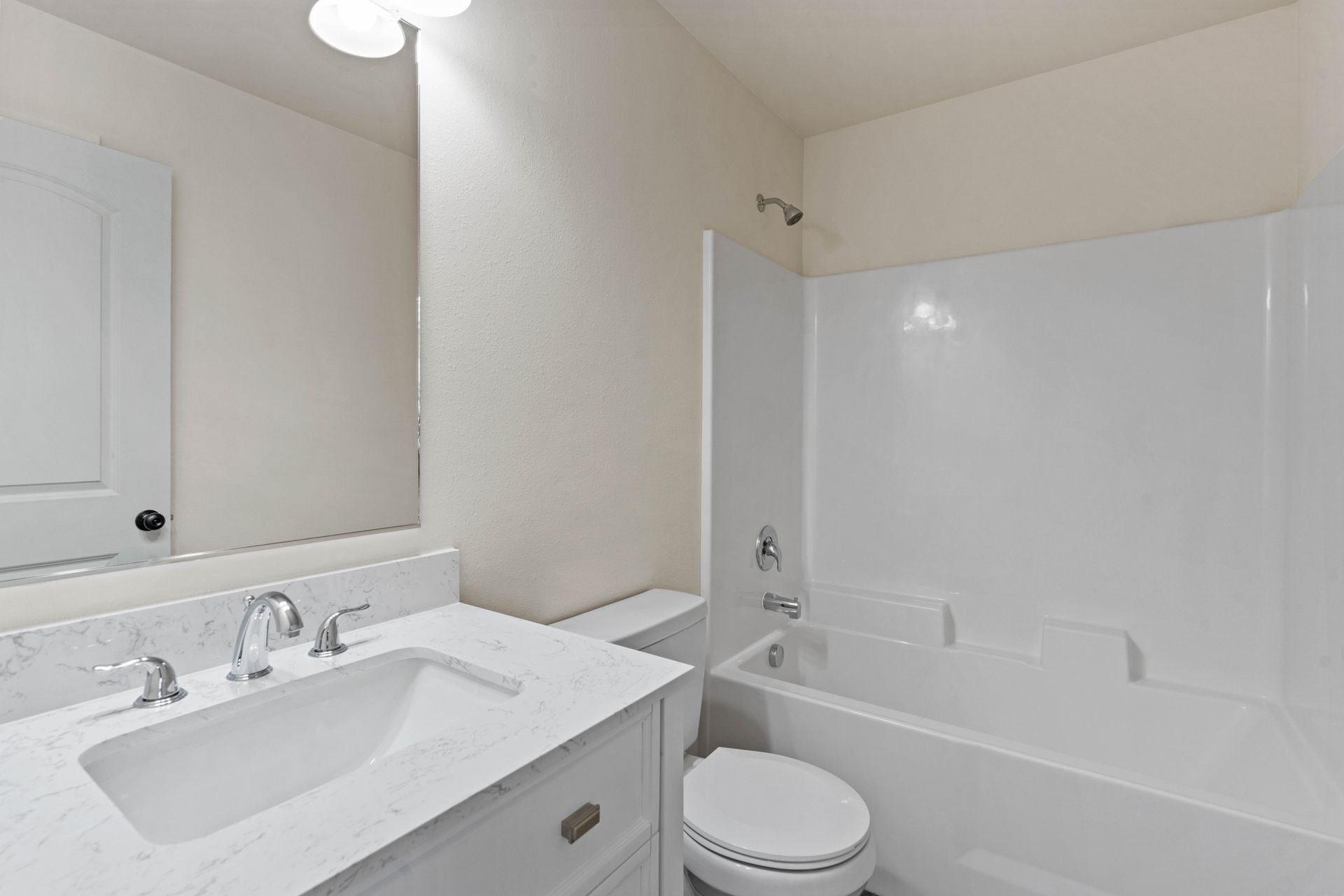 Fruitvale Townhomes bathroom