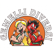 Logo Gemelli Diversi con diavoli biondi e rossi in stile cartone animato su un arco arancione.