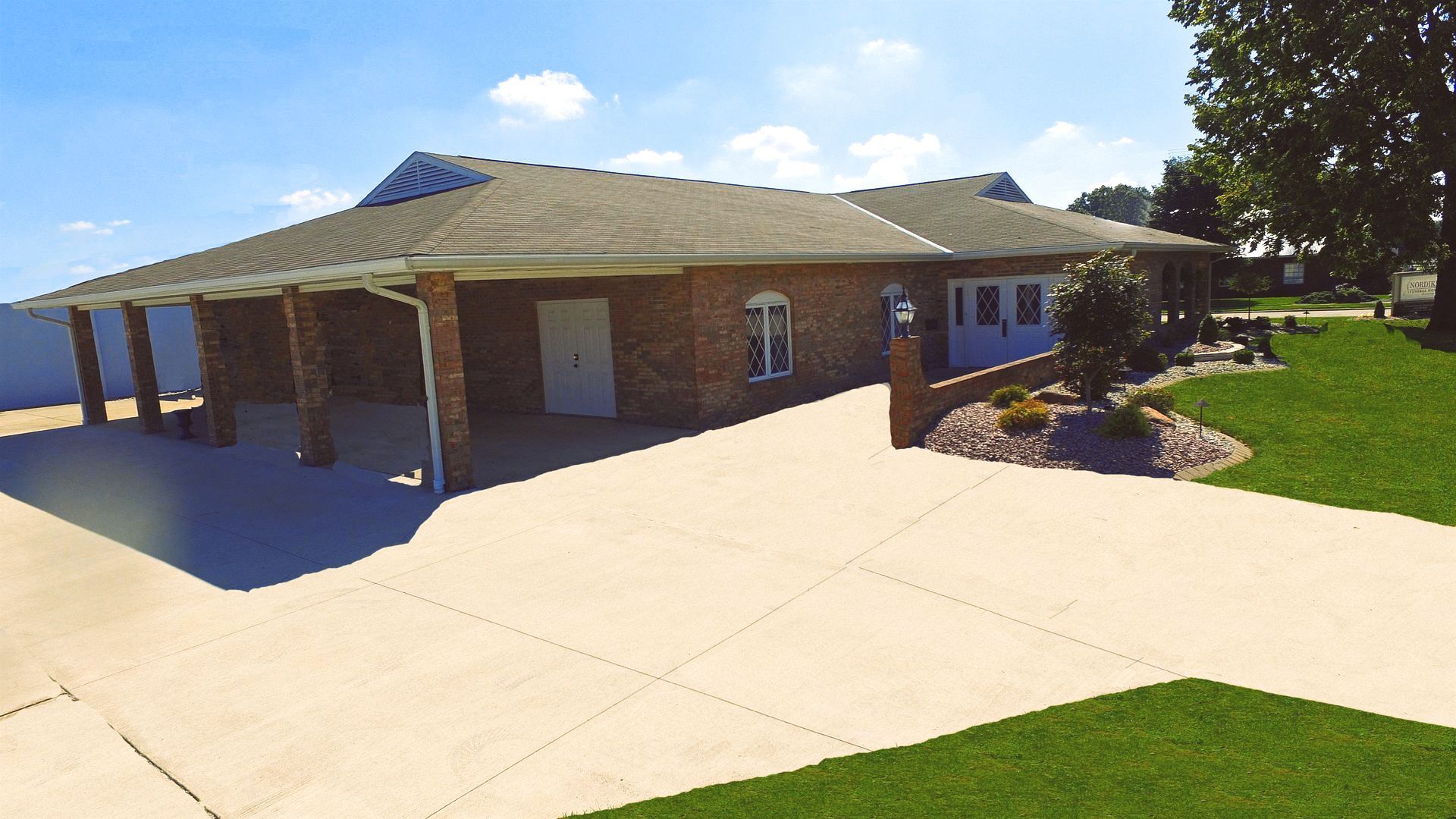 Nordike Funeral Home Carlyle, IL