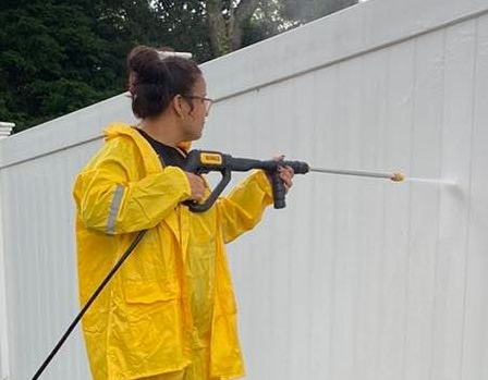 Vinyl Fence Washing Southington CT Vinyl fence power washing service in Southington CT performed by J & G Cleaning