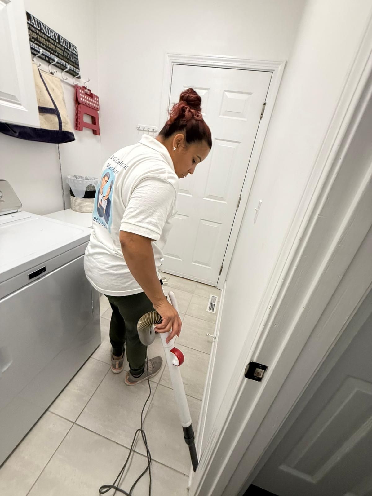 Bathroom deep cleaning service in Plainville Connecticut by J & G Cleaning
