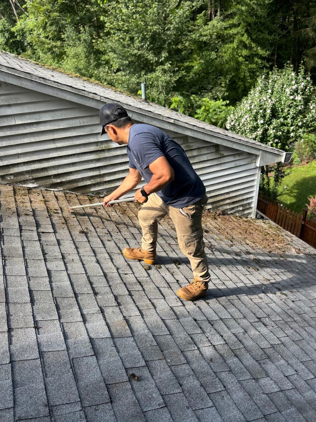 Roof edge and gutter line cleaning in Plainville Connecticut by J & G Cleaning Services