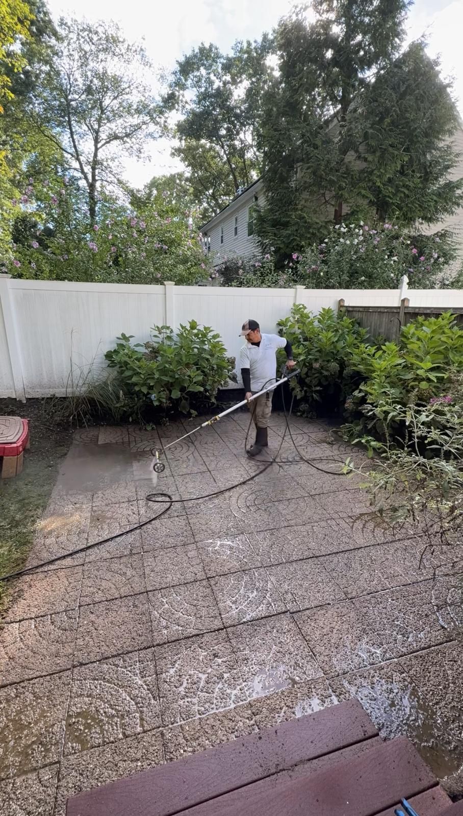 Commercial sidewalk power washing company serving Simsbury CT and surrounding areas