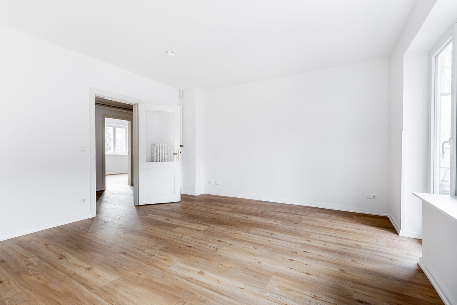 Empty Room with Hardwood Flooring