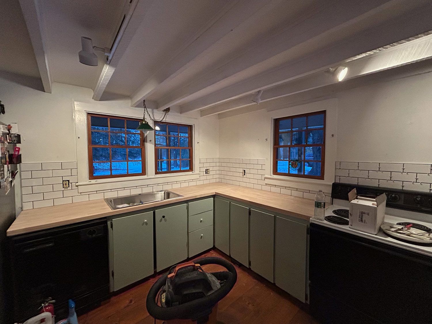 Minimal Space of a Kitchen