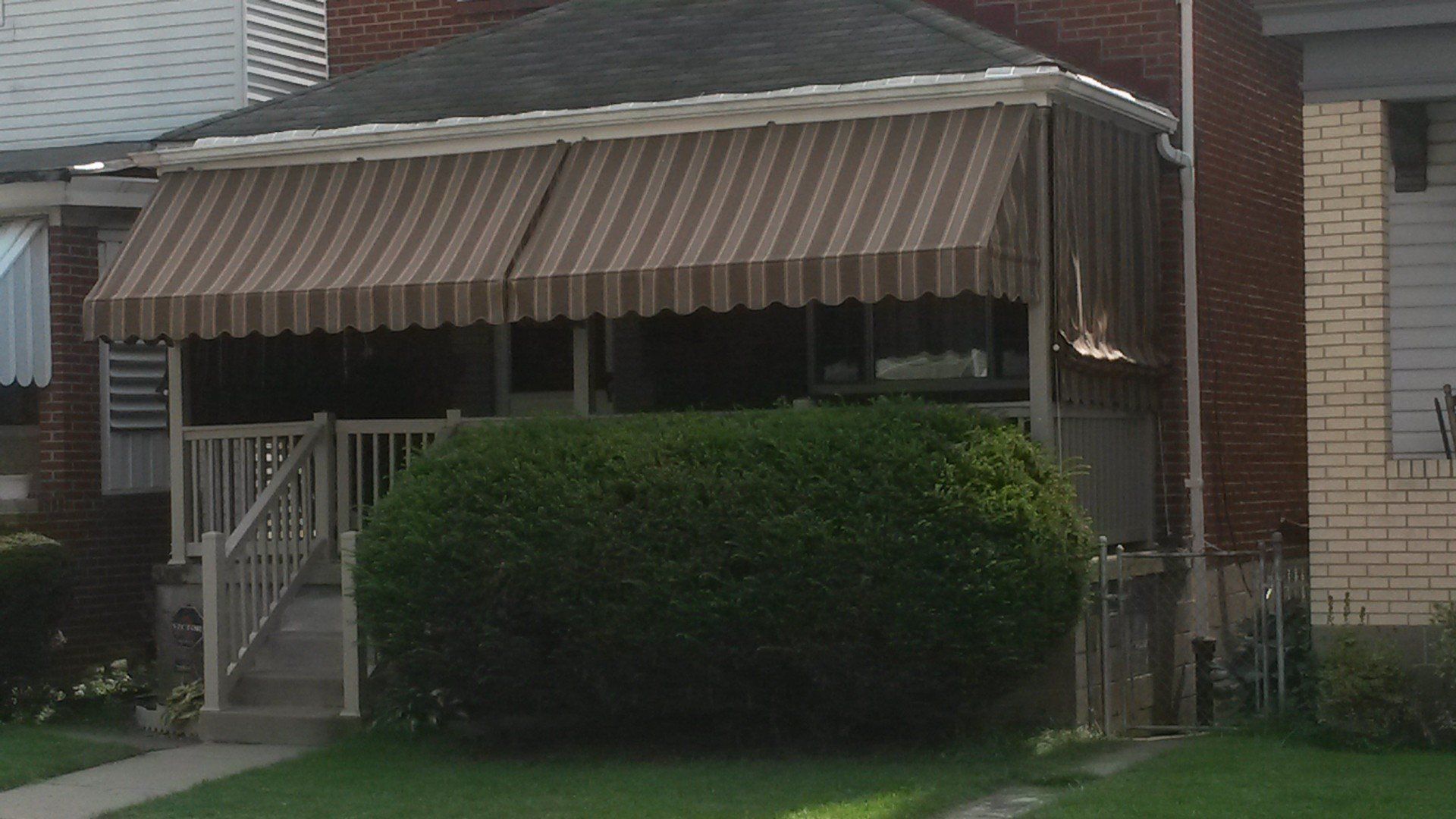 Residential awning-2 — Custom awnings in Pittsburgh, PA