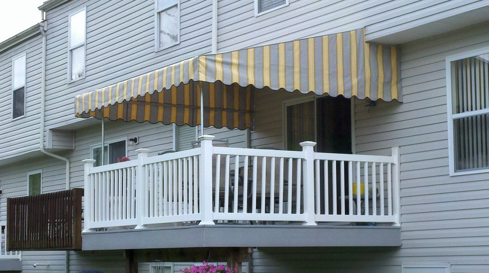 Residential awning-11 — Custom awnings in Pittsburgh, PA