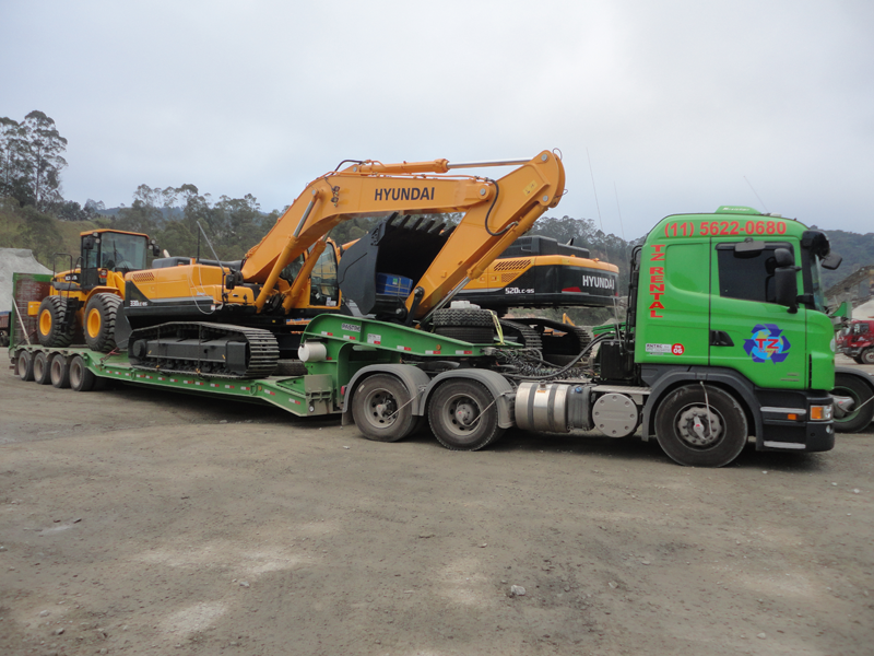 Transporte de Escavadeiras - TZ Rental