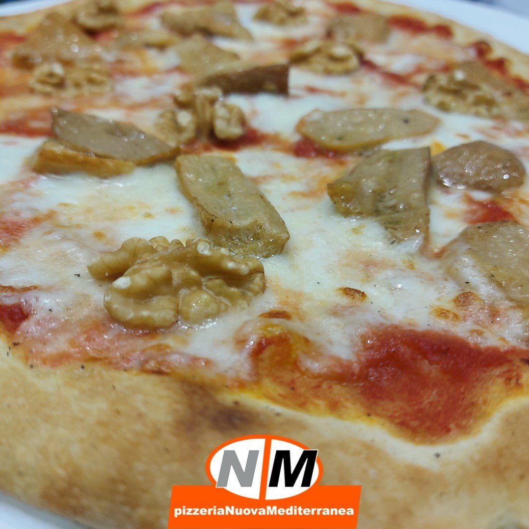 Pizza prosciutto e funghi